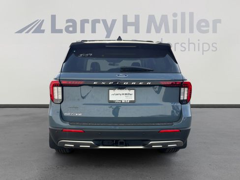 New 2025 Ford Explorer Active w/ Active Comfort Package image 4
