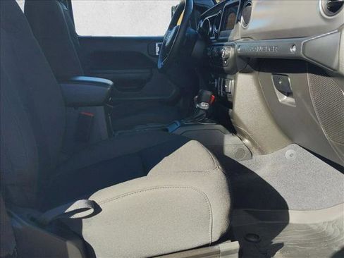 Used 2022 Jeep Wrangler Sport S image 18