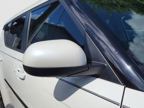 Used 2021 Kia Soul EX FWD image 10