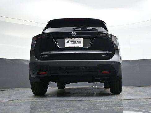 Certified 2025 Nissan Kicks SV image 31