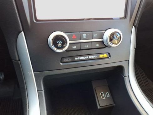 Used 2022 Ford Edge SEL w/ Convenience Package image 22