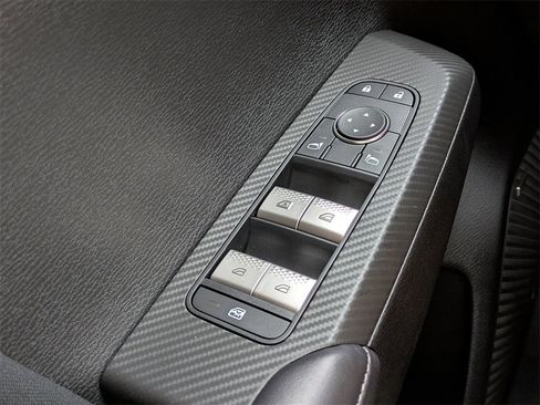 New 2025 Mitsubishi Outlander ES image 23