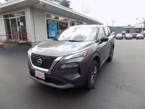 Used 2023 Nissan Rogue S AWD/4WD image 9