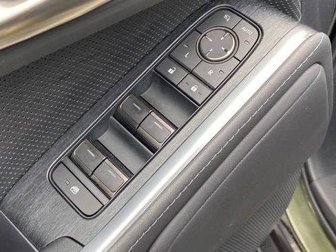 Used 2024 Lexus GX 550 w/ Accessory Package (2T) AWD/4WD image 9