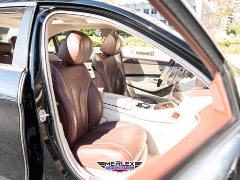 Used 2018 Mercedes-Benz S 560 4MATIC Sedan w/ Premium Package image 17