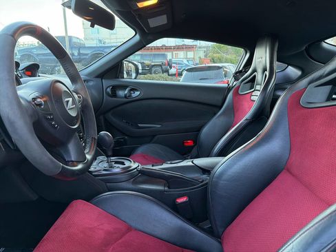 Used 2017 Nissan 370Z NISMO image 24