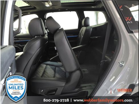 Used 2024 Kia Telluride SX Prestige X-Pro AWD/4WD image 17