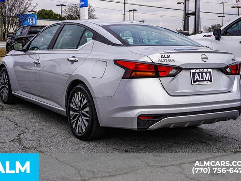 Used 2024 Nissan Altima 2.5 SV image 7