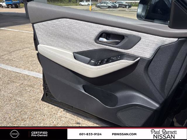 Certified 2023 Nissan Rogue SV FWD image 25