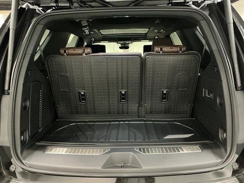 New 2026 Chevrolet Tahoe High Country AWD/4WD image 32
