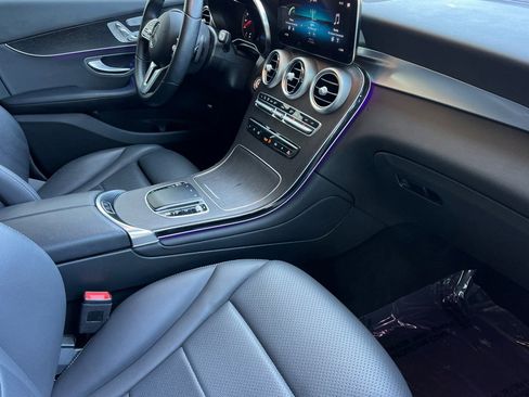 Used 2021 Mercedes-Benz GLC 300 w/ Premium Package image 19