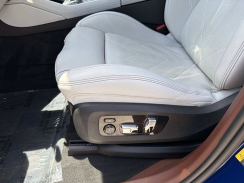 Used 2023 BMW XM AWD/4WD image 19