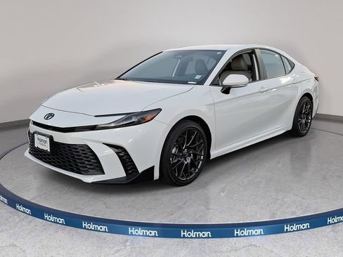 New 2026 Toyota Camry SE FWD image 1