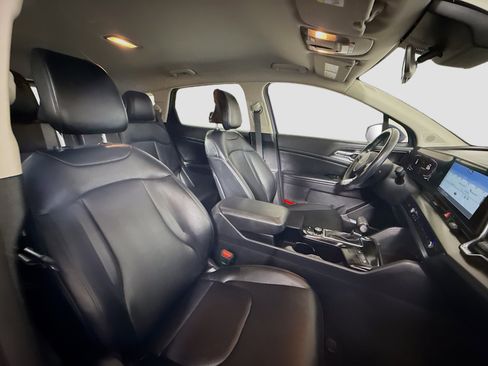 Used 2023 Kia Sportage EX image 29