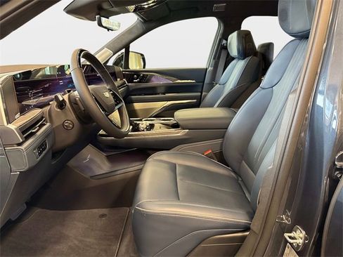 New 2026 Cadillac Escalade IQ Luxury 2 image 17