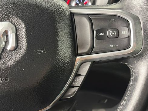 Used 2022 RAM 1500 Laramie AWD/4WD image 18