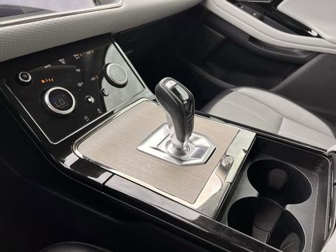 Used 2022 Land Rover Range Rover Evoque R-Dynamic S image 18