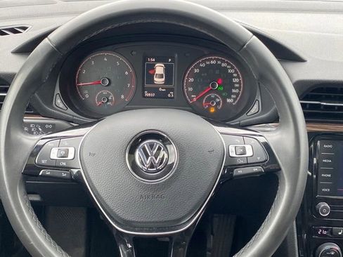 Used 2022 Volkswagen Passat 2.0T image 7