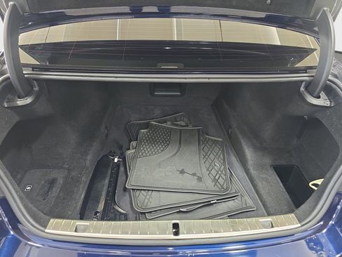 Used 2022 BMW 740i w/ M Sport Package image 30