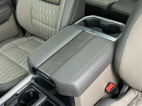 Used 2026 Ford F450 Platinum w/ Platinum Plus Package image 27