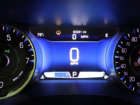 Used 2015 Chrysler 200 C w/ Premium Lighting Group FWD image 18