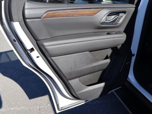 Certified 2024 Chevrolet Tahoe High Country w/ Advanced Technology Package image 33