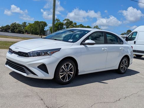 Certified 2024 Kia Forte LXS w/ LXS Technology Package FWD image 6