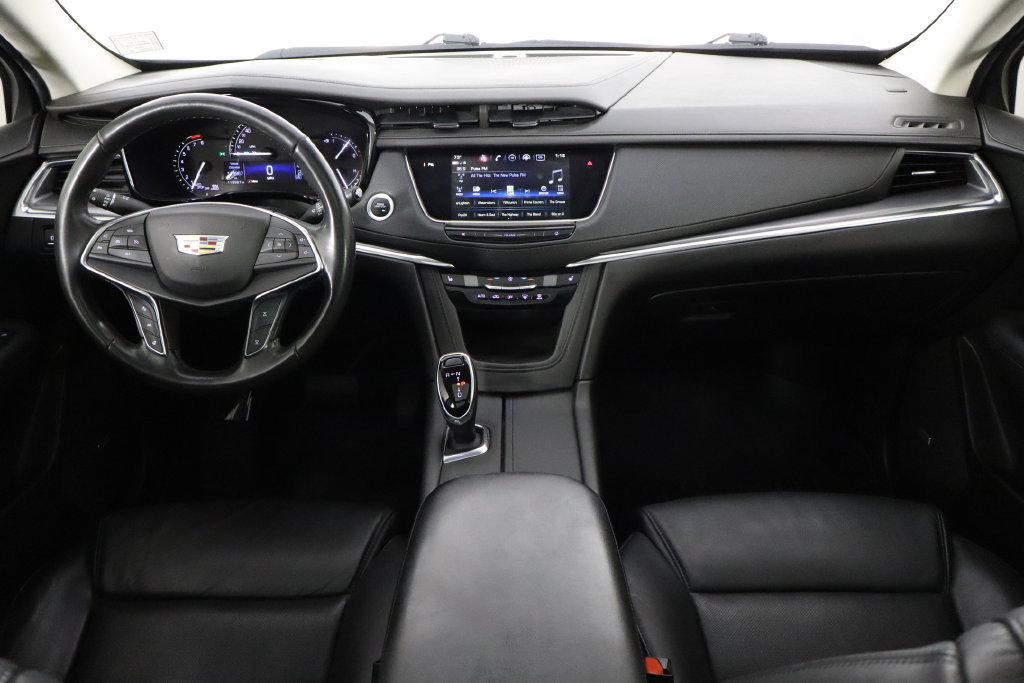 Used 2018 Cadillac XT5 Luxury w/ Driver Awareness Package AWD/4WD image 13