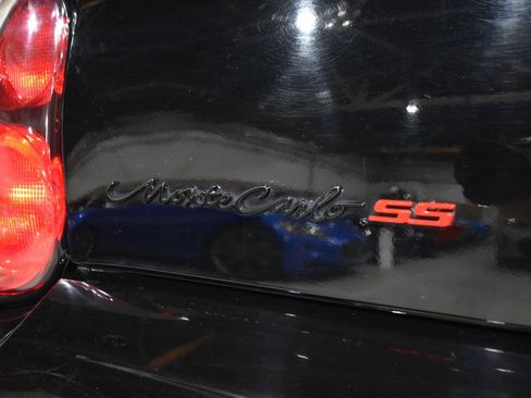 Used 2001 Chevrolet Monte Carlo SS w/ Preferred Equipment Group FWD image 7