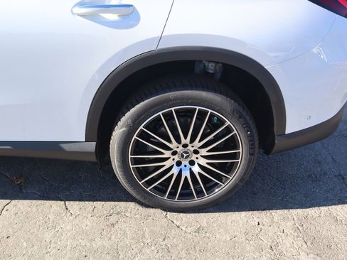 New 2026 Mercedes-Benz GLC 300 4MATIC image 9