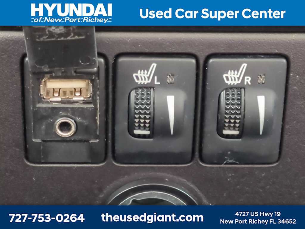 Used 2015 Toyota Sienna Limited Premium w/ Advanced Technology Package FWD image 26