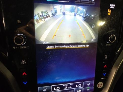 Used 2022 Subaru Outback Premium AWD/4WD image 27