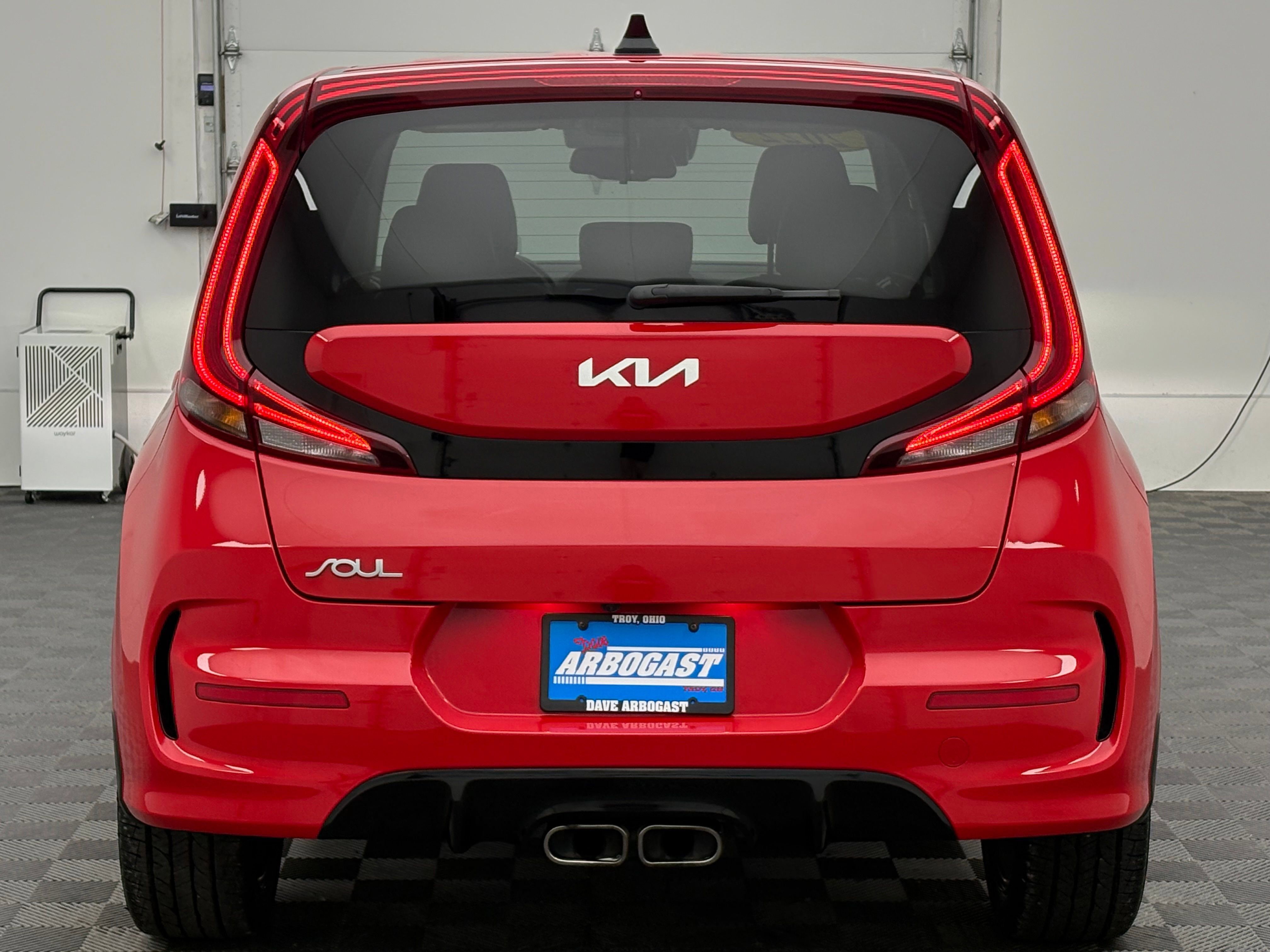 Used 2022 Kia Soul Turbo FWD image 9