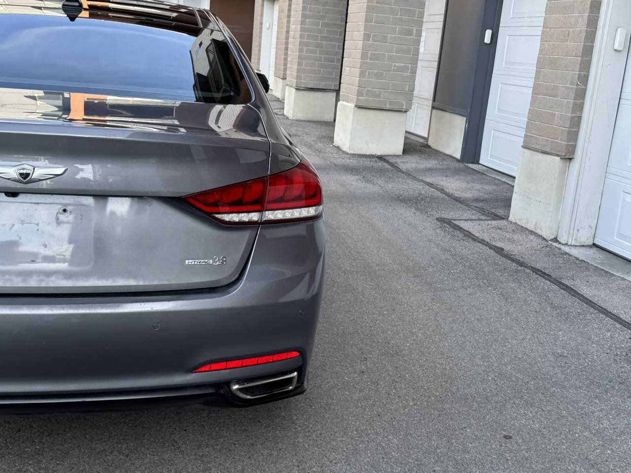 Used 2016 Hyundai Genesis 3.8 w/ Option Group 04 AWD/4WD image 6