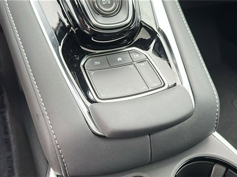 Used 2025 Acura RDX SH-AWD image 23