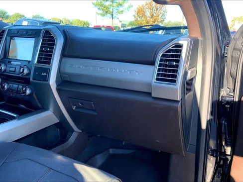 Used 2017 Ford F250 King Ranch w/ King Ranch Ultimate Package image 18