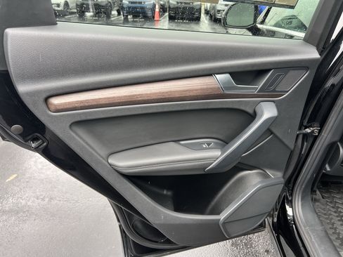 Used 2021 Audi Q5 Premium Plus w/ Premium Plus Package image 30