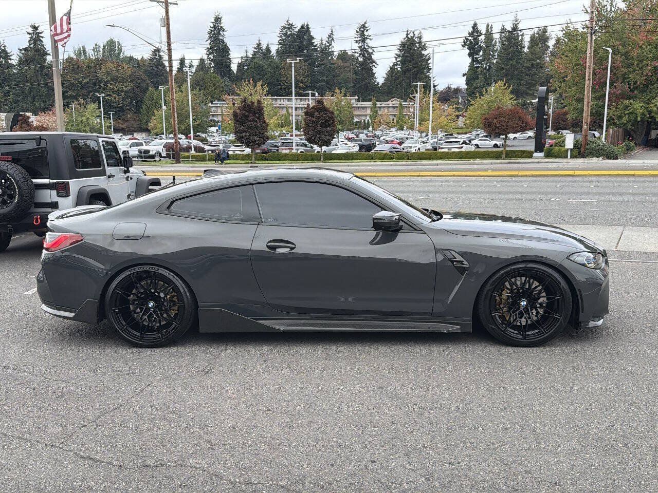 Used 2021 BMW M4 Competition w/ M Carbon Exterior Package RWD image 14