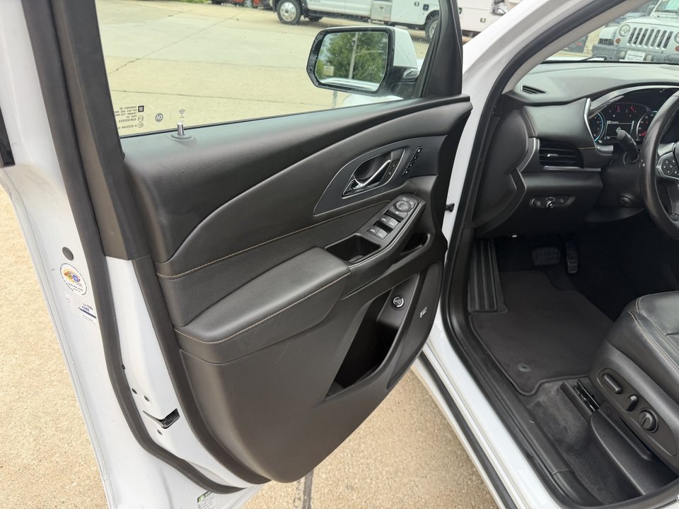 Used 2019 Chevrolet Traverse Premier w/ LPO, Floor Liner Package AWD/4WD image 10