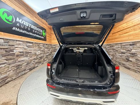 Used 2022 Mitsubishi Outlander SE AWD/4WD image 28
