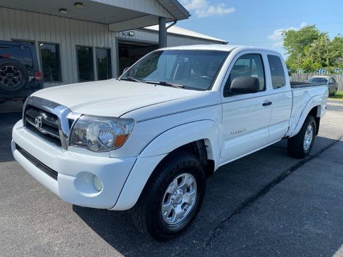 Used 2006 Toyota Tacoma 4x4 Access Cab V6 image 2