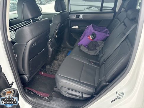 Used 2025 Hyundai Santa Fe SEL image 5