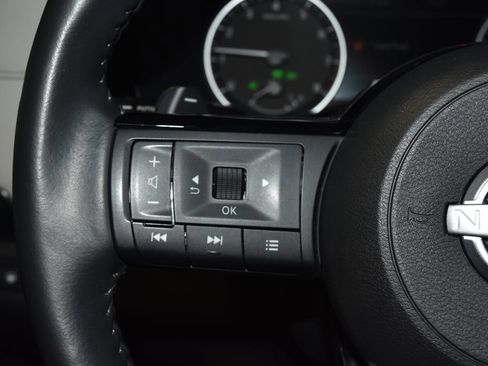Certified 2024 Nissan Pathfinder SL w/ SL Premium Package AWD/4WD image 7