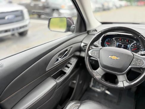 Used 2018 Chevrolet Traverse LT w/ LPO, Floor Liner Package AWD/4WD image 26