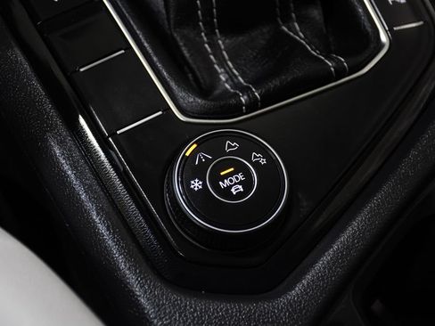 New 2026 Volkswagen Taos SE AWD/4WD image 25