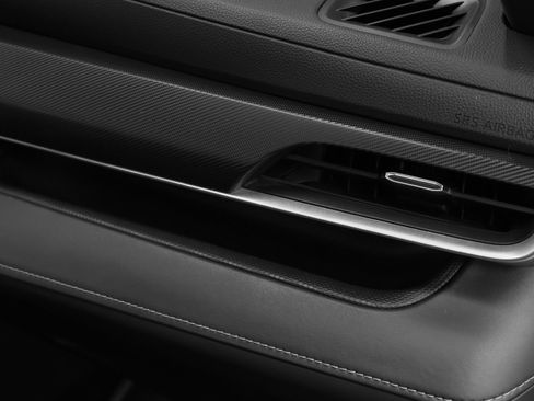 Used 2022 Toyota Highlander XSE image 25