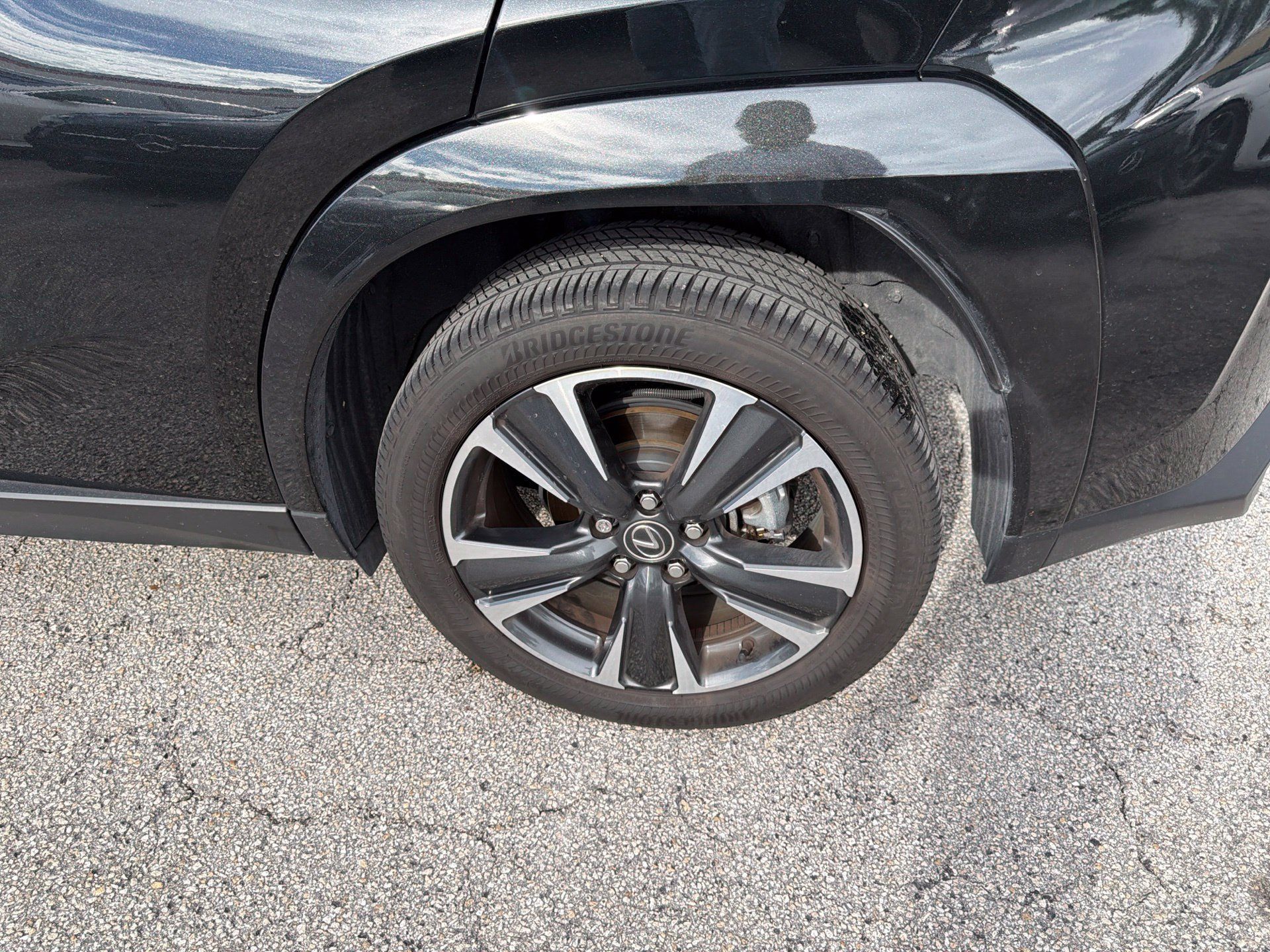 Used 2025 Lexus UX 300h FWD w/ Accessory Package (Z1) image 11