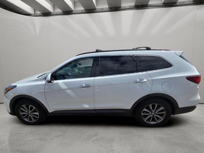 Used 2017 Hyundai Santa Fe SE w/ SE Premium Package 02