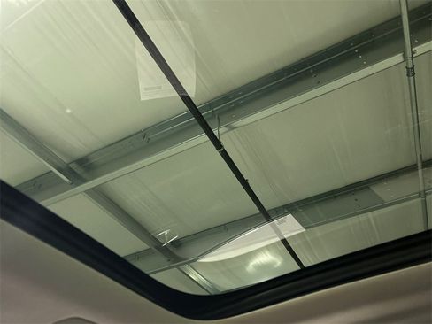 Certified 2022 Volvo XC60 B5 Momentum w/ Climate Package image 27