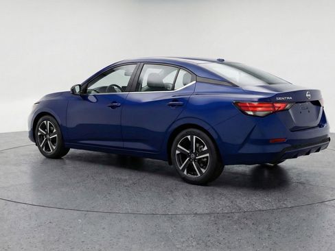 Used 2025 Nissan Sentra SV image 6